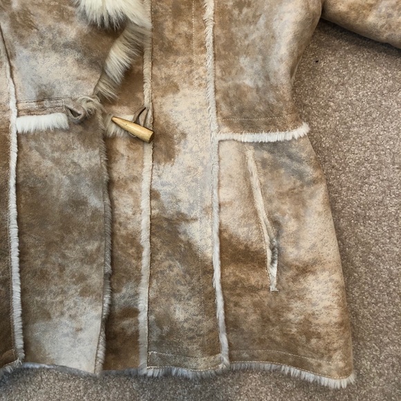 Jones New York Faux Fur Jacket - Picture 2 of 6